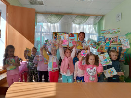 Экскурсия в детскую библиотеку Экскурсия в детскую библиотеку.